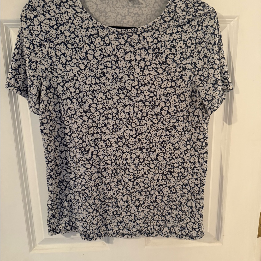 Old Navy Black and White Short Sleeve Tee